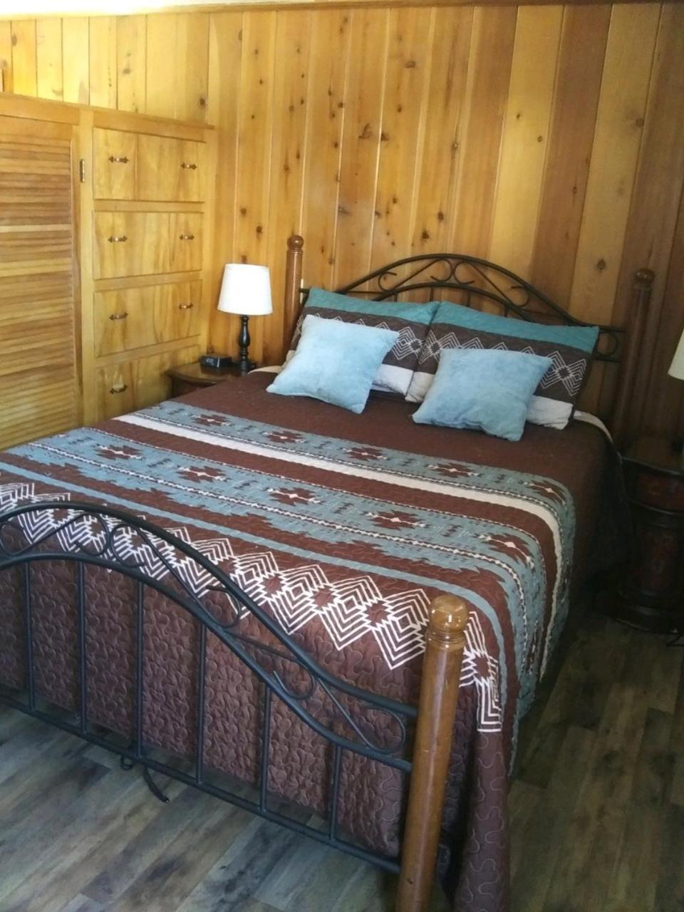 Kern Riverfront Lodge Kernville Eksteriør bilde