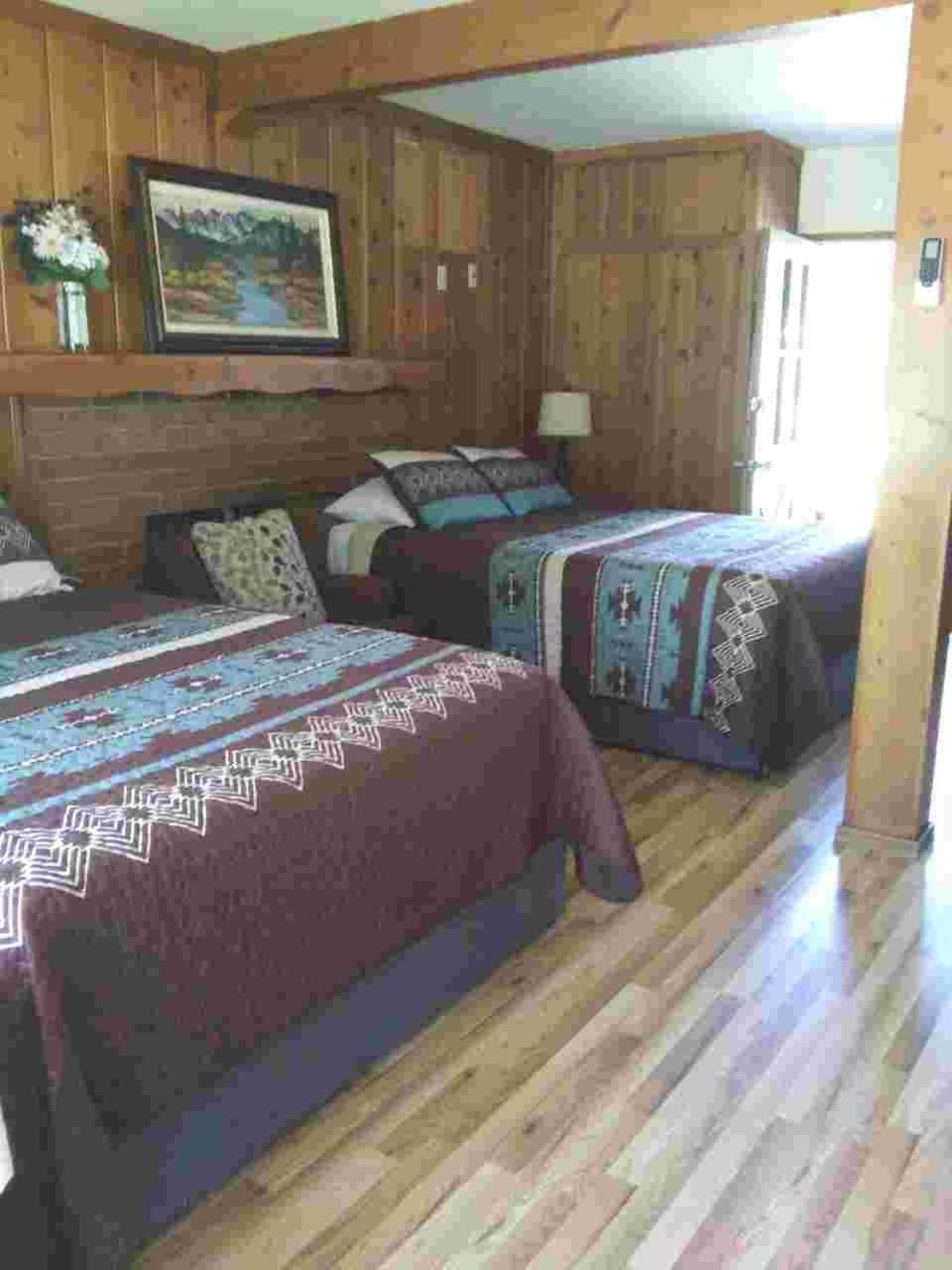 Kern Riverfront Lodge Kernville Eksteriør bilde