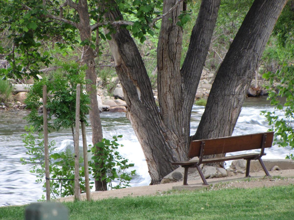 Kern Riverfront Lodge Kernville Eksteriør bilde